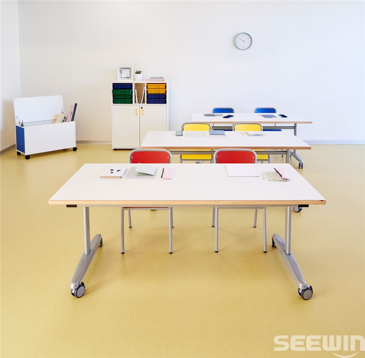 學(xué)生課桌椅
